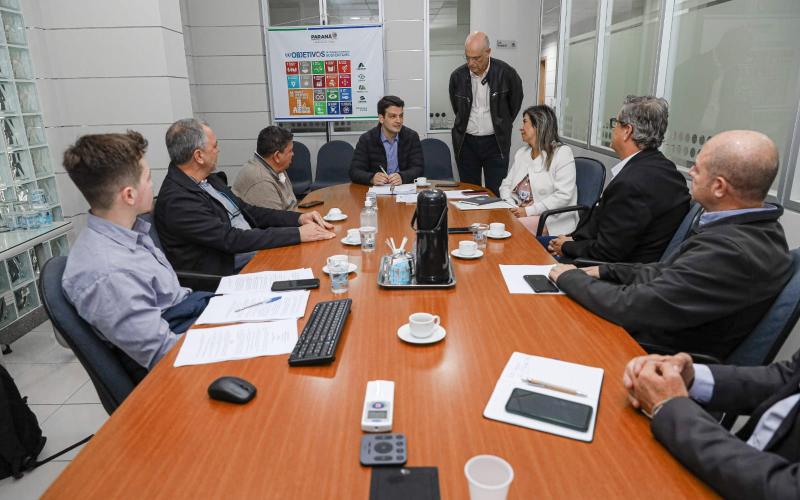 Em Curitiba, Cispar participa de reunião com representantes do Governo Estadual.